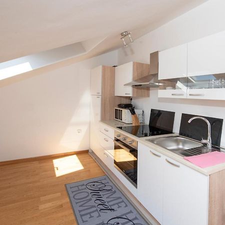 Sunny Attic Apartment With Balcony & Modern City Apartment With Outdoor Area, No Balcony Traù Esterno foto