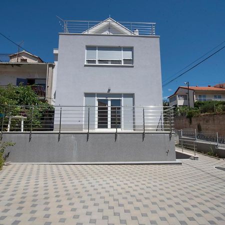 Sunny Attic Apartment With Balcony & Modern City Apartment With Outdoor Area, No Balcony Traù Esterno foto