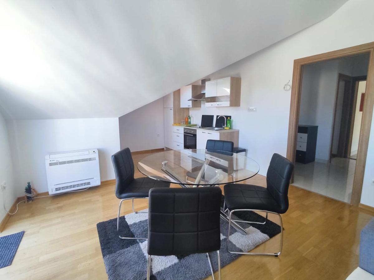 Sunny Attic Apartment With Balcony & Modern City Apartment With Outdoor Area, No Balcony Traù Esterno foto