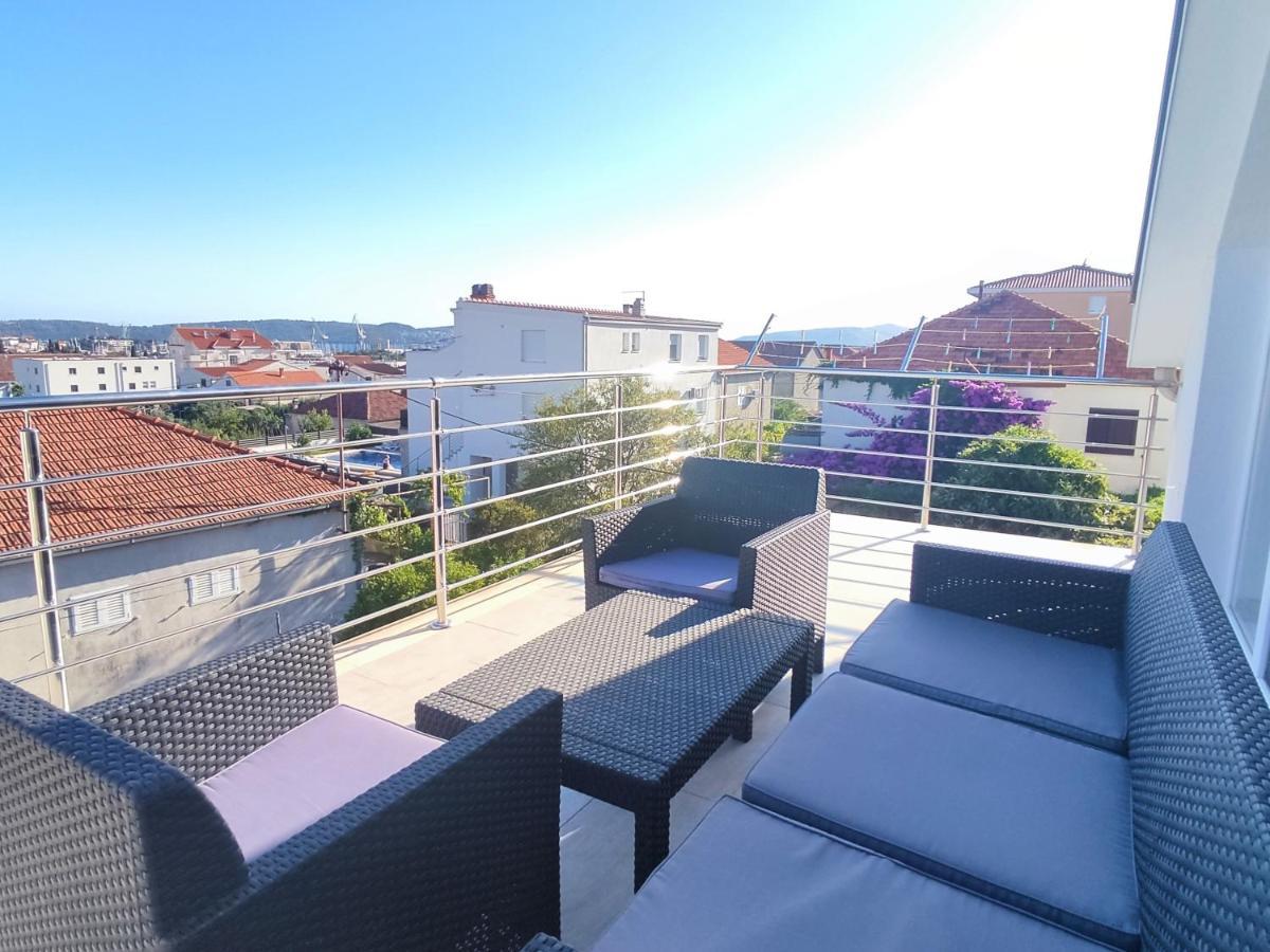 Sunny Attic Apartment With Balcony & Modern City Apartment With Outdoor Area, No Balcony Traù Esterno foto