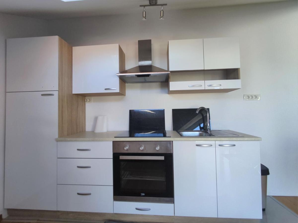 Sunny Attic Apartment With Balcony & Modern City Apartment With Outdoor Area, No Balcony Traù Esterno foto