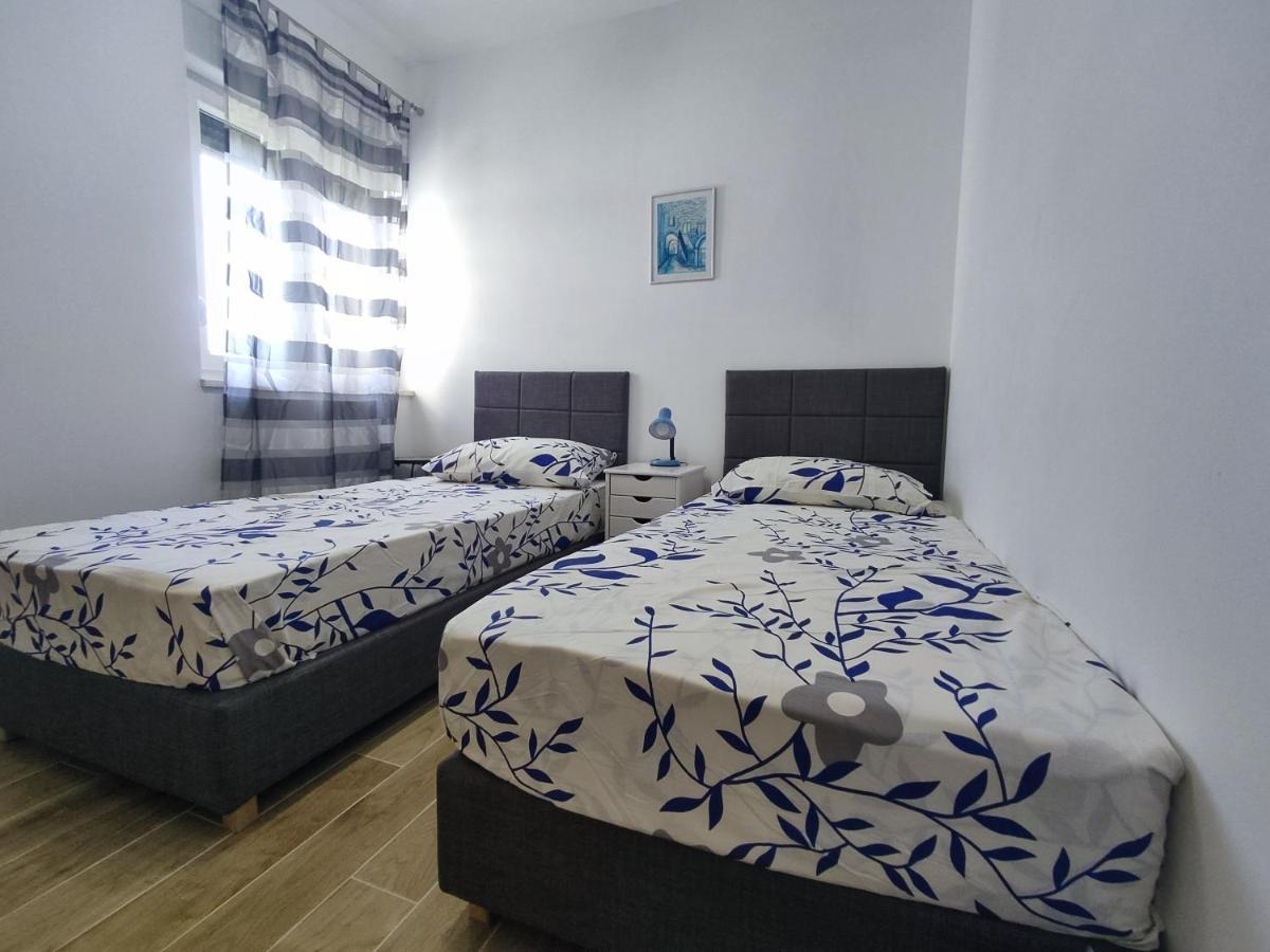 Sunny Attic Apartment With Balcony & Modern City Apartment With Outdoor Area, No Balcony Traù Esterno foto