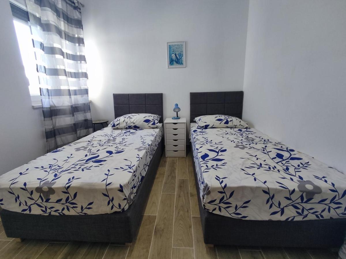 Sunny Attic Apartment With Balcony & Modern City Apartment With Outdoor Area, No Balcony Traù Esterno foto