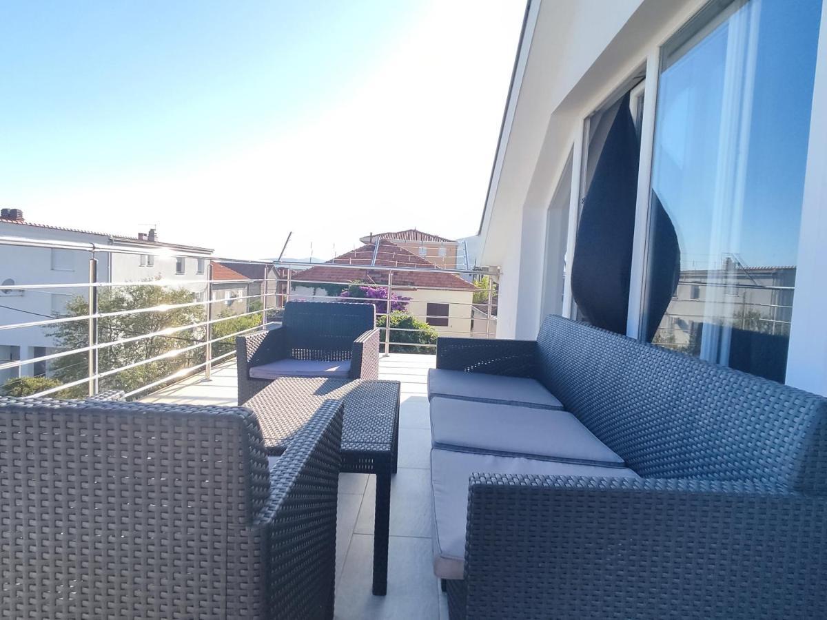 Sunny Attic Apartment With Balcony & Modern City Apartment With Outdoor Area, No Balcony Traù Esterno foto