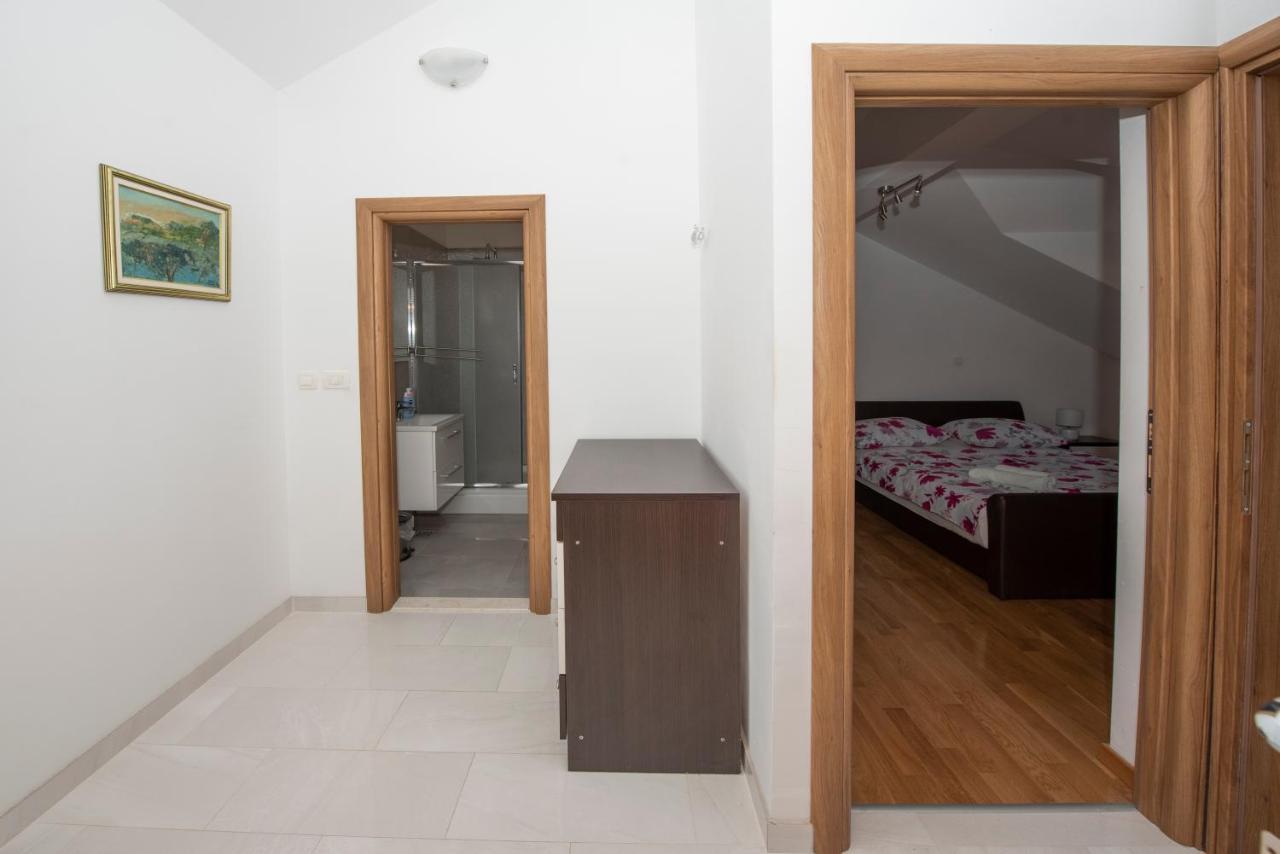 Sunny Attic Apartment With Balcony & Modern City Apartment With Outdoor Area, No Balcony Traù Esterno foto
