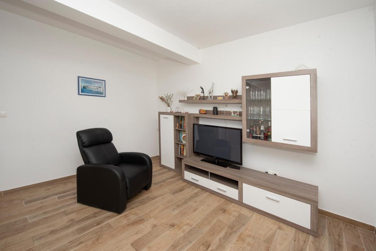 Sunny Attic Apartment With Balcony & Modern City Apartment With Outdoor Area, No Balcony Traù Esterno foto