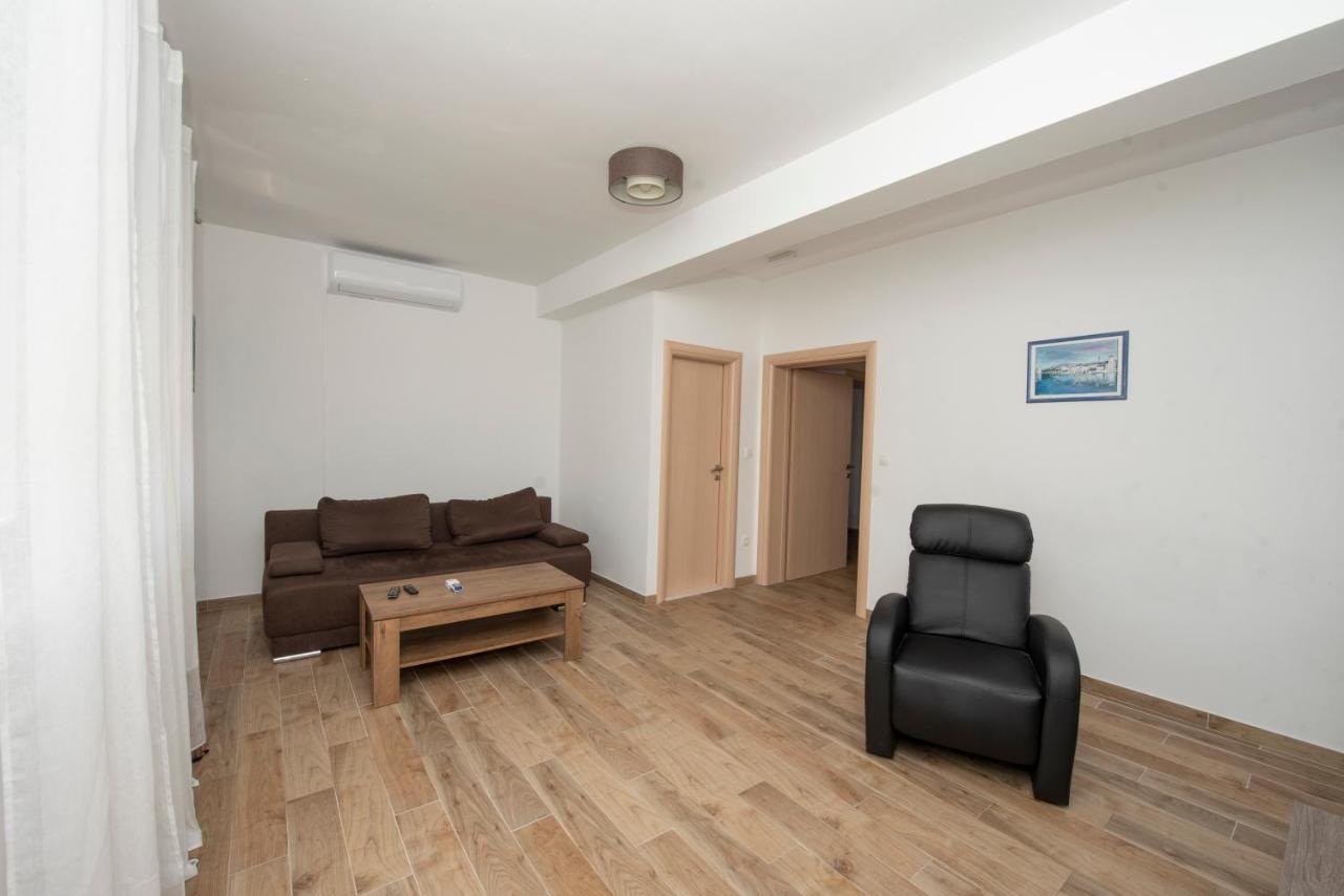 Sunny Attic Apartment With Balcony & Modern City Apartment With Outdoor Area, No Balcony Traù Esterno foto