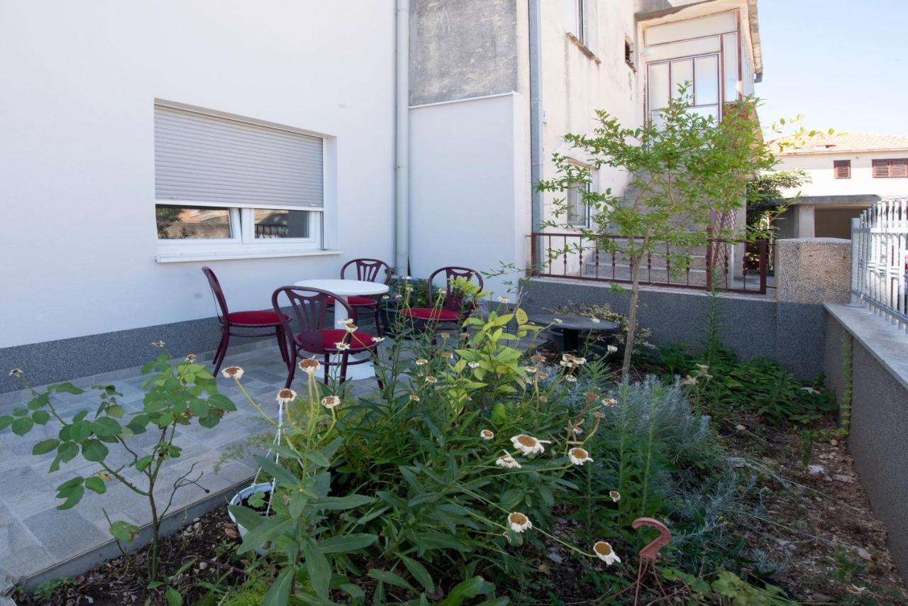 Sunny Attic Apartment With Balcony & Modern City Apartment With Outdoor Area, No Balcony Traù Esterno foto