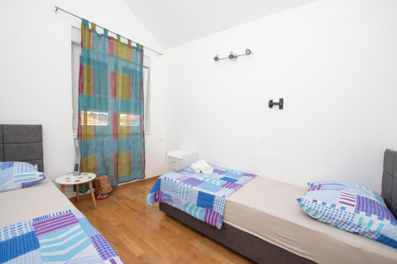 Sunny Attic Apartment With Balcony & Modern City Apartment With Outdoor Area, No Balcony Traù Esterno foto