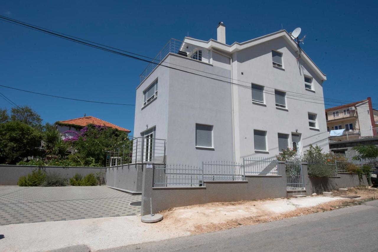 Sunny Attic Apartment With Balcony & Modern City Apartment With Outdoor Area, No Balcony Traù Esterno foto