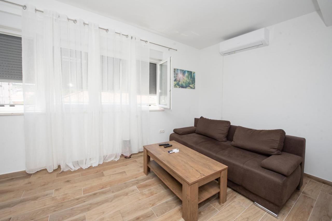 Sunny Attic Apartment With Balcony & Modern City Apartment With Outdoor Area, No Balcony Traù Esterno foto