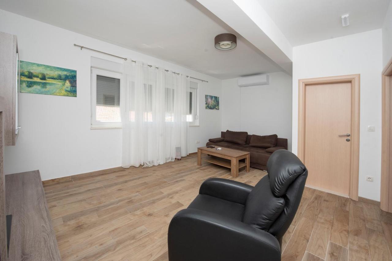 Sunny Attic Apartment With Balcony & Modern City Apartment With Outdoor Area, No Balcony Traù Esterno foto