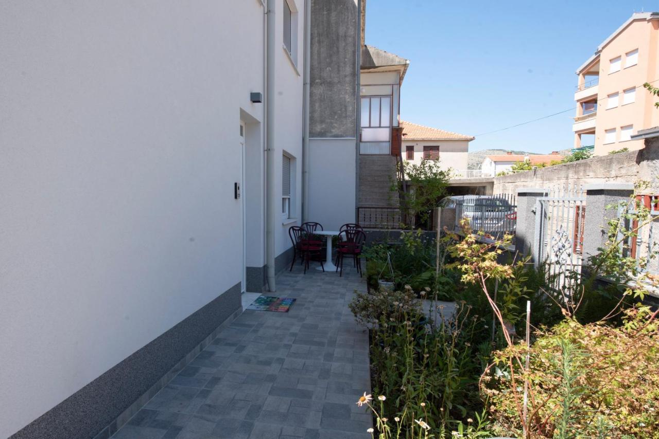 Sunny Attic Apartment With Balcony & Modern City Apartment With Outdoor Area, No Balcony Traù Esterno foto