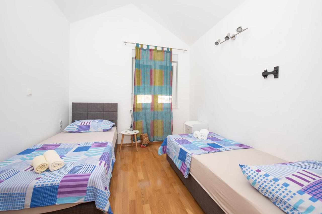 Sunny Attic Apartment With Balcony & Modern City Apartment With Outdoor Area, No Balcony Traù Esterno foto