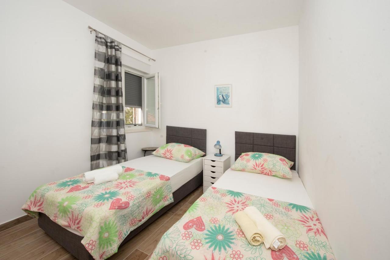 Sunny Attic Apartment With Balcony & Modern City Apartment With Outdoor Area, No Balcony Traù Esterno foto