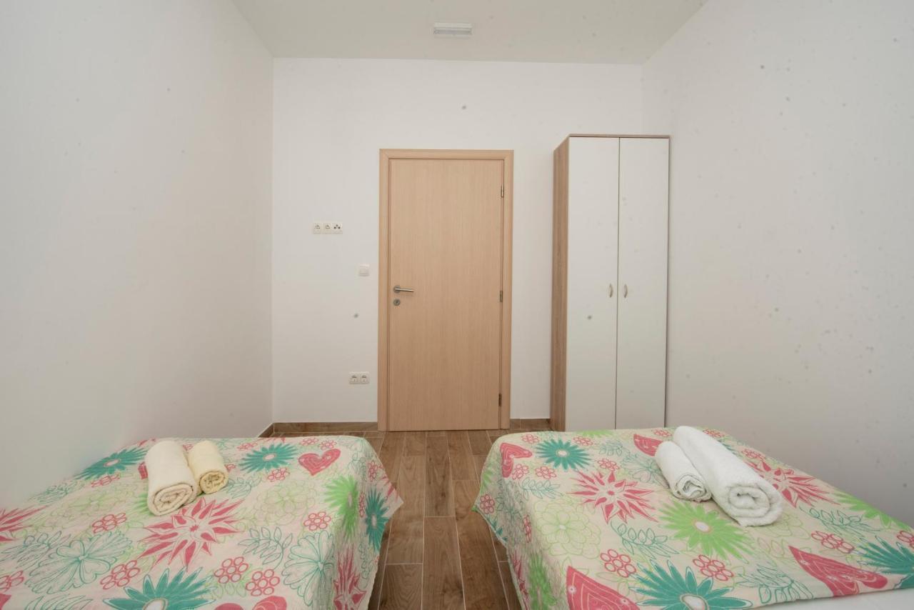 Sunny Attic Apartment With Balcony & Modern City Apartment With Outdoor Area, No Balcony Traù Esterno foto