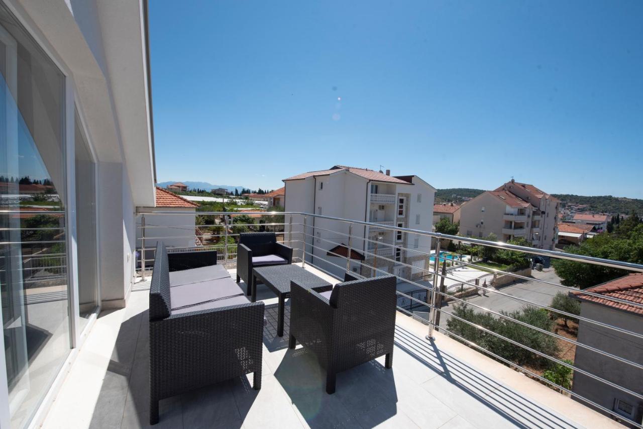 Sunny Attic Apartment With Balcony & Modern City Apartment With Outdoor Area, No Balcony Traù Esterno foto